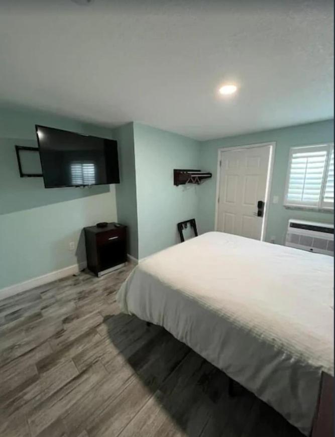 Atlantic Shores Motel Daytona Beach Shores Exterior photo